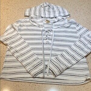 Billabong pullover, Size Small